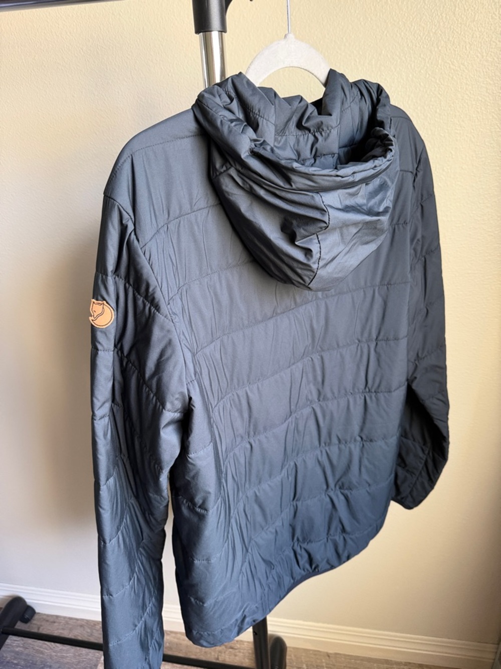 Men's Lightweight Hooded Fjall Raven Jacket - Picture 3 of 3